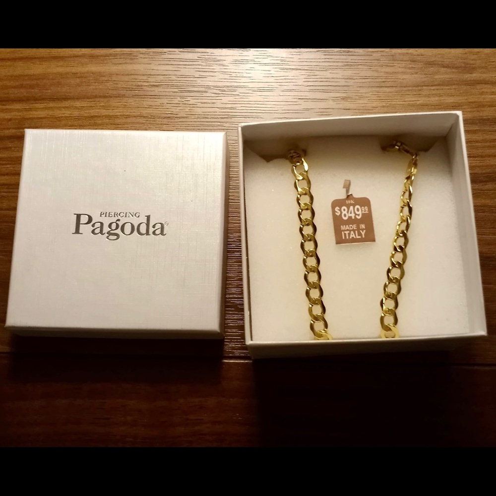 Pagoda 26 inch 10k Gold Chain